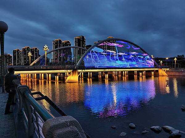 1742970194152440.jpg 大武口河道亮化.jpg